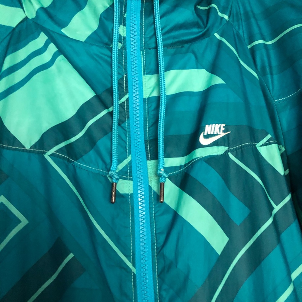 Nike running jacket - Picture 3 of 5